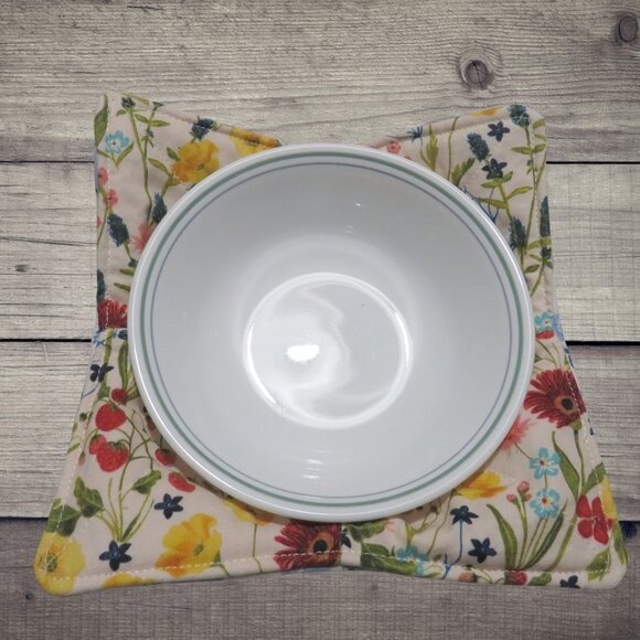 Microwave Bowl Cozy, Reversible Floral Soup Bowl or Ice Cream Cozy - Picture 3 of 4